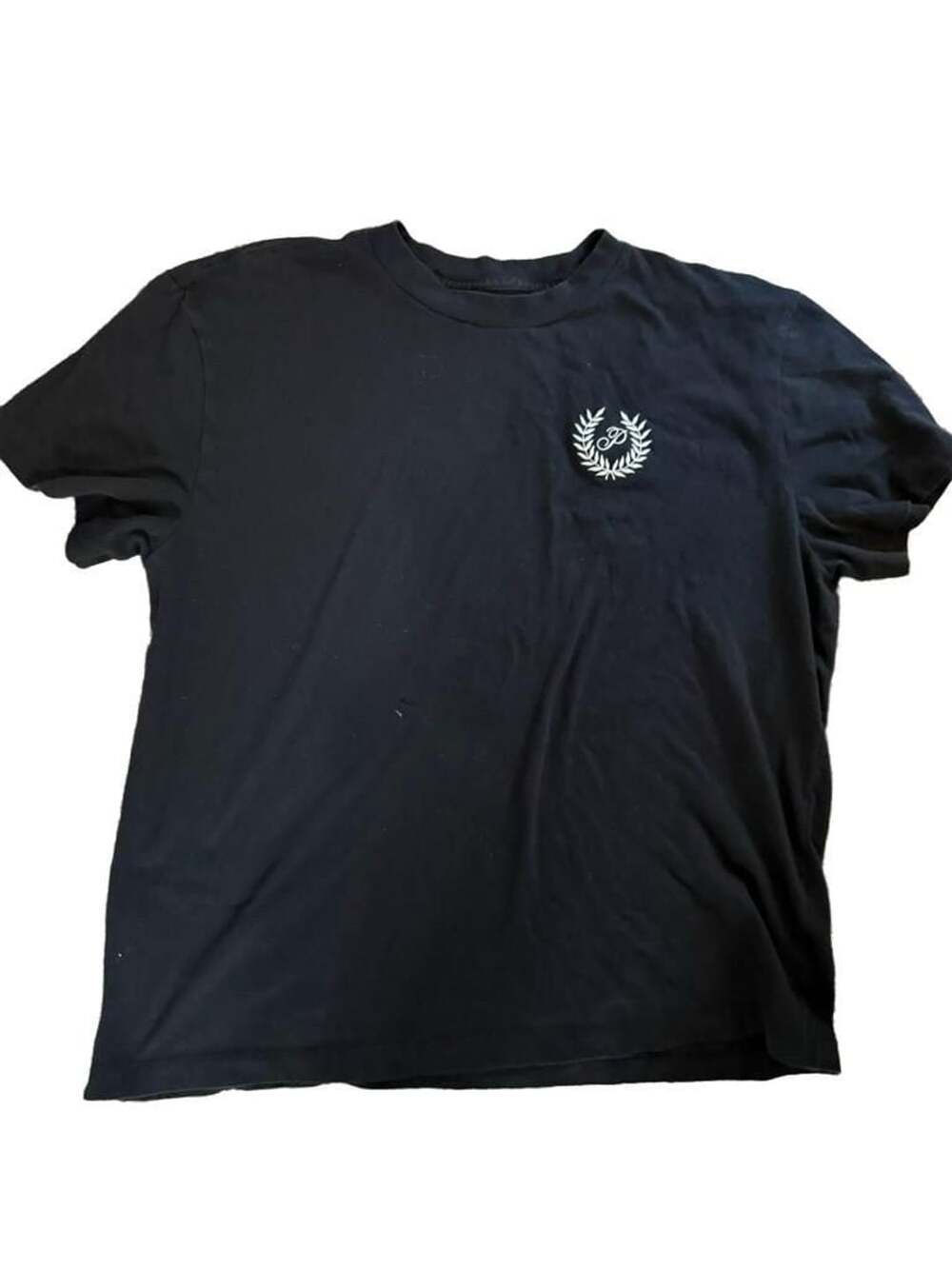 Victoria's Secret PINK T-Shirt Size M Black Wreath Logo
